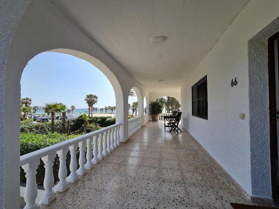 אוריהואלה Villa On The Beach Playa Flamenca מראה חיצוני תמונה